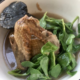 养心菜鸽子汤