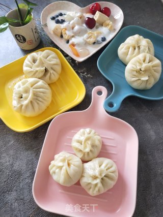 一年一季山芹菜包子