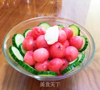 圣女果黄瓜沙拉