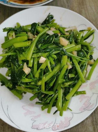 炝炒空心菜的做法