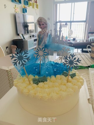 艾莎冰雪奇缘生日蛋糕的做法