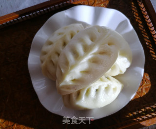 清香扑鼻的栀子花鲜肉包 夏天才有的味道的做法