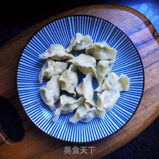 虾仁鸡蛋黄瓜水饺的做法
