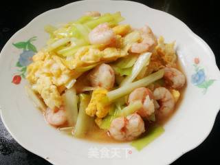 韭菜芽鸭蛋炒虾仁的做法