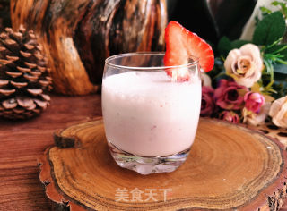 草莓奶昔的做法