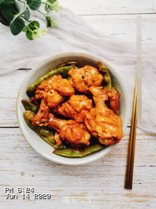 豆角炖鸡翅根的做法