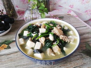 上汤皮蛋菠菜的做法