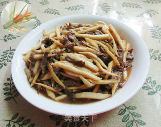 牛肉丝炒茭白丝的做法