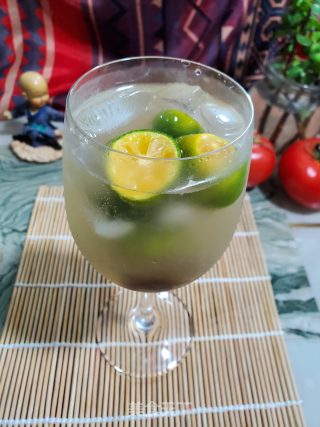金桔酸梅冷饮的做法