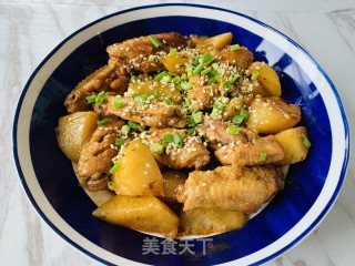 火麻仁浓香鸡翅烧土豆的做法