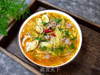 花甲牛肉汤粉的做法
