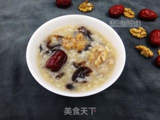 核桃木耳粥的做法