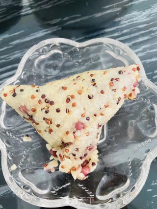 黎麦红豆肉粽的做法