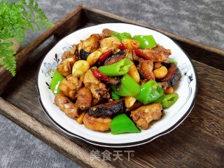 蒜子青椒炒鸡块的做法