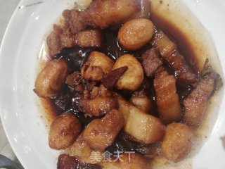 红烧肉焖鹌鹑蛋的做法