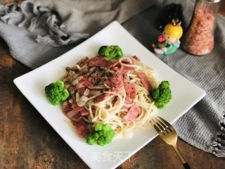 奶油培根意面????的做法