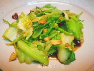 炝炒手撕包菜的做法