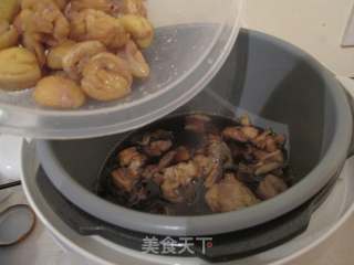 栗子烧鸡腿的做法步骤：10