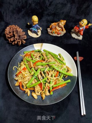 豆角鸡丝炒车仔面的做法