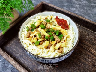 肉末蛋丝豆角拌面的做法