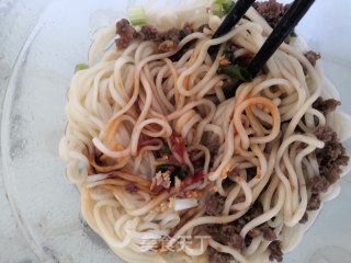 牛肉末拌面的做法
