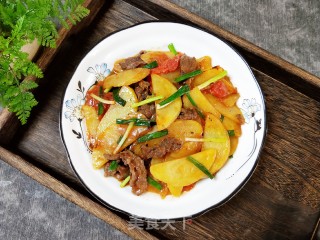 牛肉番茄炒土豆的做法