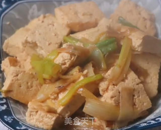 葱香豆腐的做法