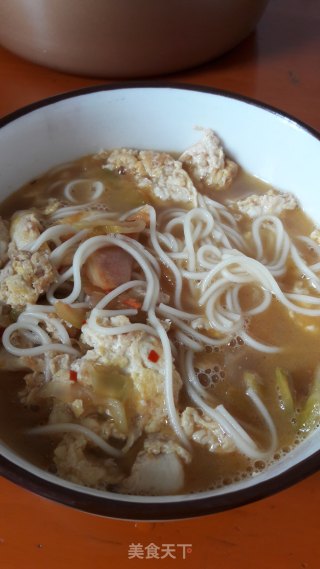 鸡蛋榨菜面的做法