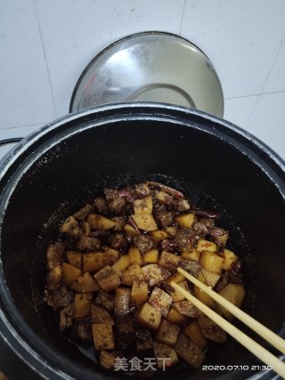 牛腩焖土豆的做法