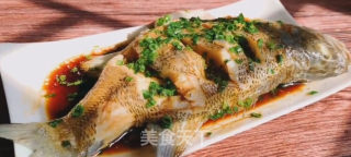 蒸鲈鱼的做法
