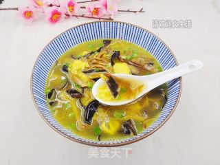 黄花木耳鸡蛋汤的做法