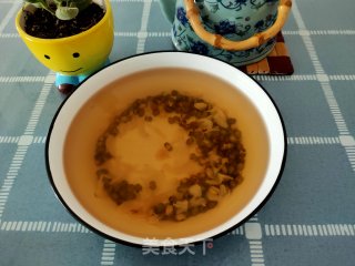 冰糖绿豆百合汤的做法