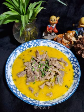 金汤酸菜牛肉的做法