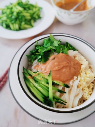 麻酱面的做法