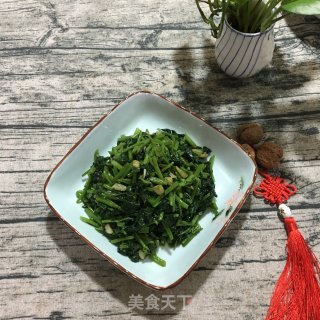 蒜片炒红薯叶的做法
