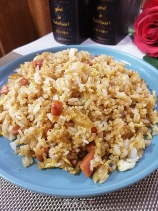 酱油火腿肠炒饭