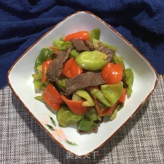 青红椒炒牛肉的做法