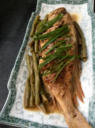 “酸爽开胃美食”酸豆角炖红石斑