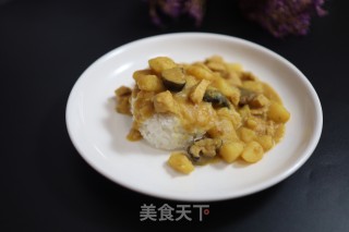 咖喱鸡肉土豆拌饭的做法