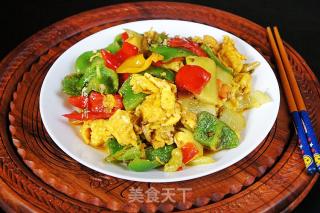 彩椒炒鸡蛋的做法