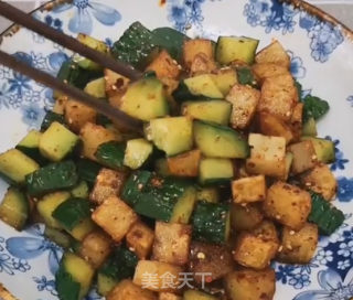 土豆炒黄瓜丁的做法