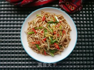 蒜泥香葱拌豆腐丝的做法