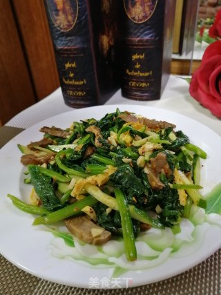 牛肉凉拌菠菜的做法