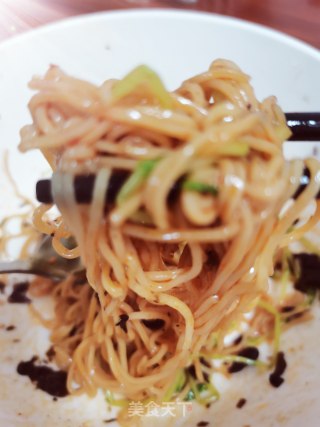 豆苗拌面的做法
