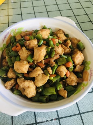 鸡丁炒豆角的做法