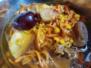 滋补祛湿鸡汤