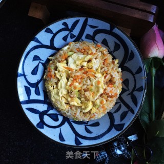 胡萝卜鸡蛋炒米的做法