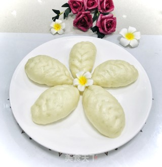 百合鲜肉包的做法