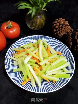 清炒西芹的做法