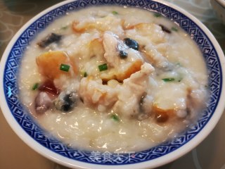 皮蛋瘦肉粥的做法